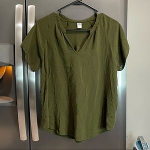 Old Navy olive green tunic style top, size L
